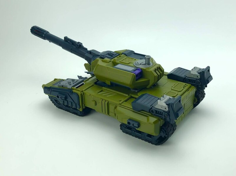 Fans Hobby MB 17 Meg Tyranno  Base Mode  (2 of 12)